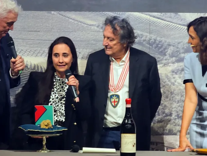 A Grinzane Cavour è in corso l'Asta del tartufo - La diretta 12