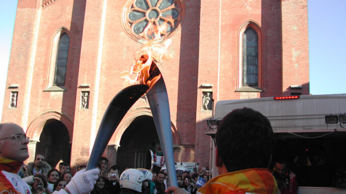 Domenica 11 gennaio passer&agrave; da Alba la fiamma olimpica di Milano-Cortina 2026
