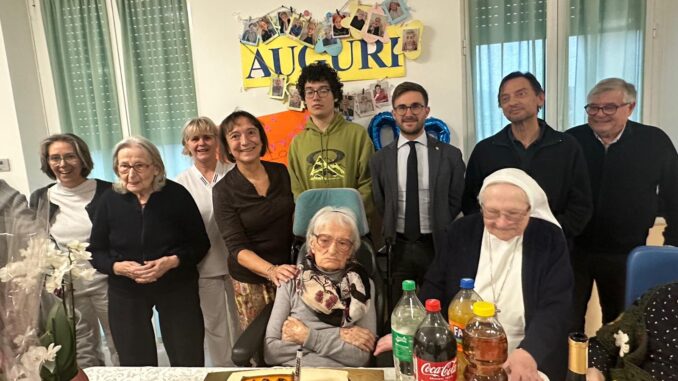 Auguri ad Anna Pavese, cent'anni sotto le torri 1