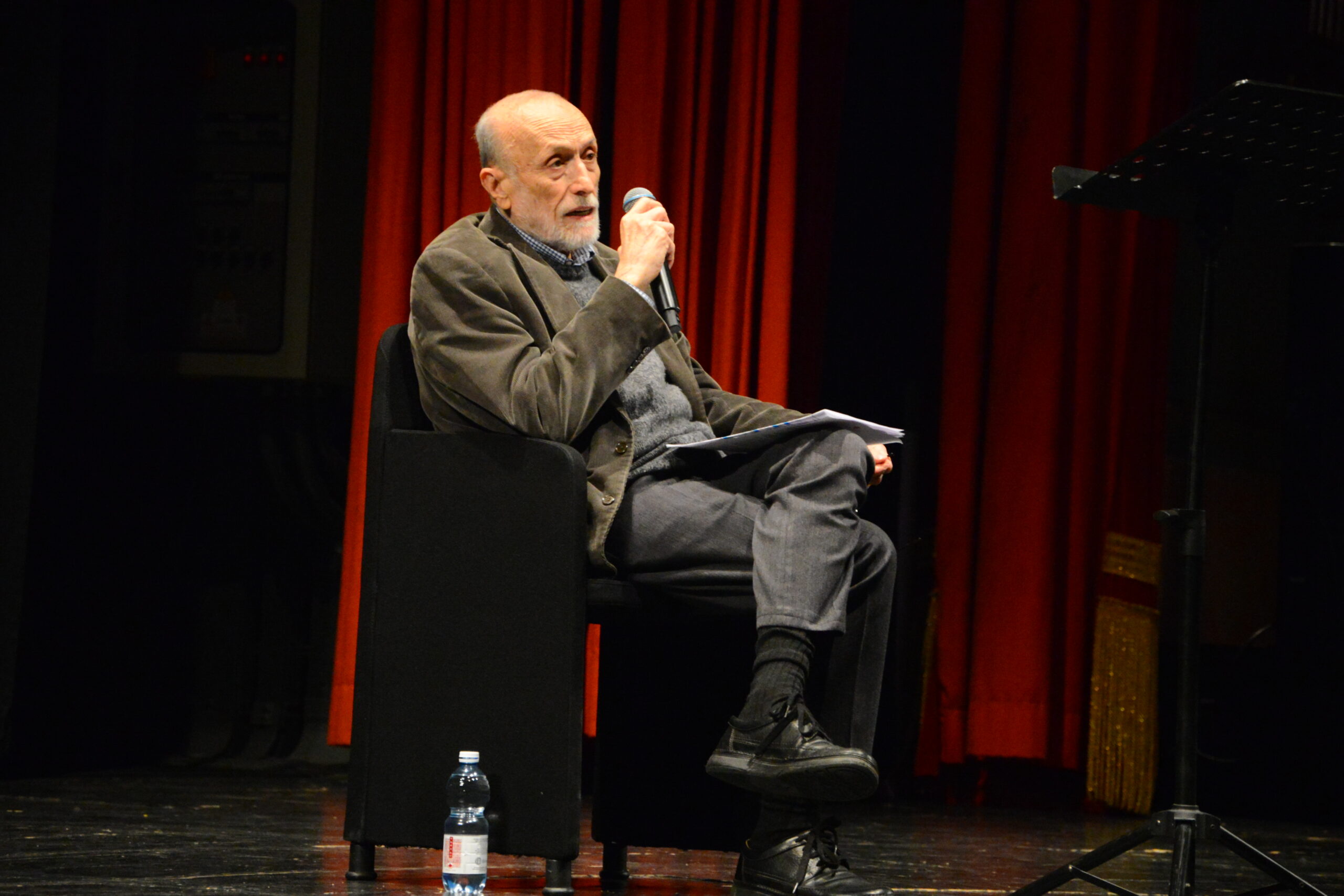 Successo in teatro per la presentazione di "Vite di Langa e Roero", il nuovo libro di Petrini e Tibaldi 5