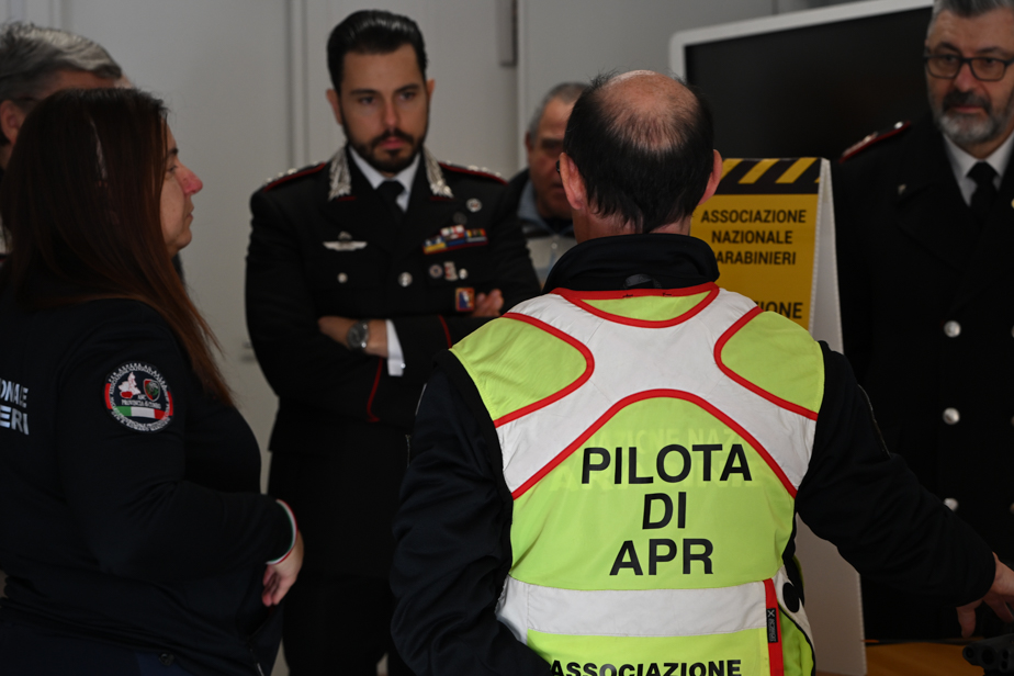 Natale di collaborazione tra Carabinieri e sindaci nel territorio albese [foto e video] 14