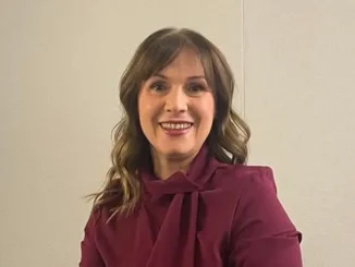 Giuseppina Surace in gara a Caduta Libera su Canale 5 1