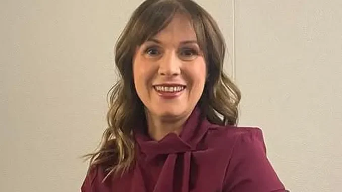 Giuseppina Surace in gara a Caduta Libera su Canale 5 1