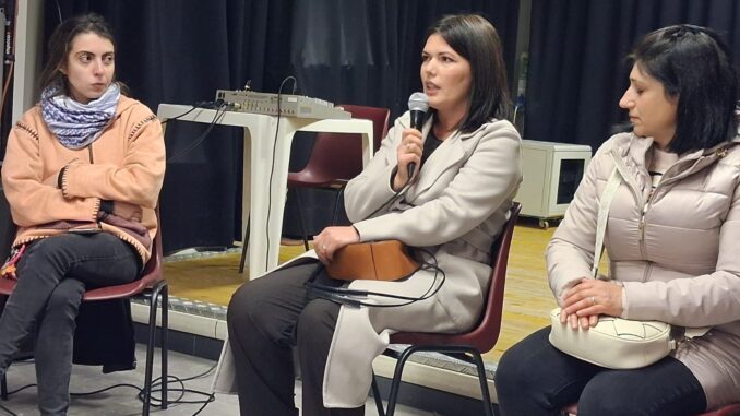 I Mononoke incontrano le lavoratrici della Proteco e preparano il presidio di fronte a Ferrero