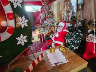 Alba apre le Notti della Natività con sbandieratori e Babbo Natale 6