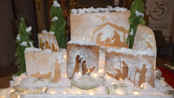 Natale / Inaugurata ad Alba la mostra dei presepi nella chiesa di San Giuseppe 1