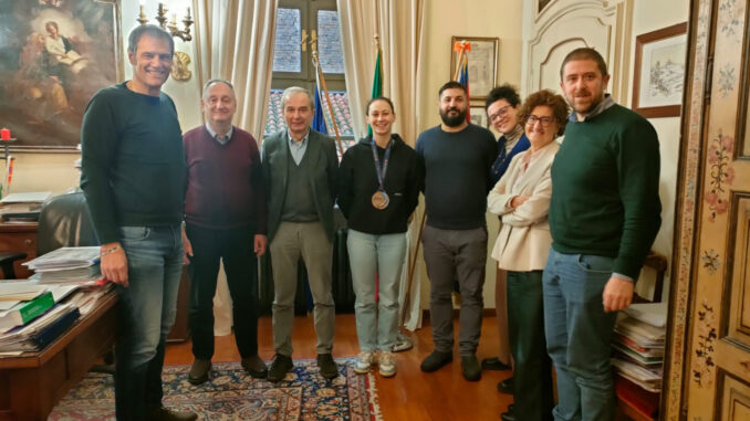 Bra: i complimenti della Giunta comunale alla nuotatrice Anita Gastaldi 1