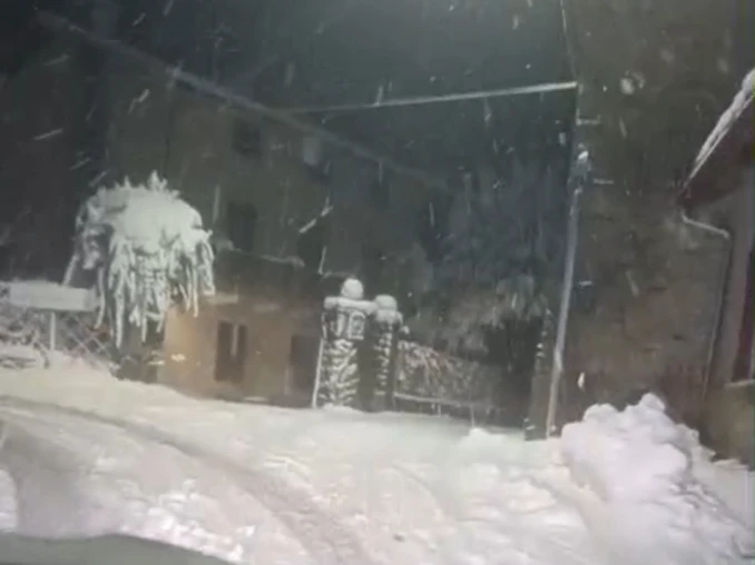 Previsioni del tempo per Santo Stefano, dopo 4 giorni di nevicate in montagna