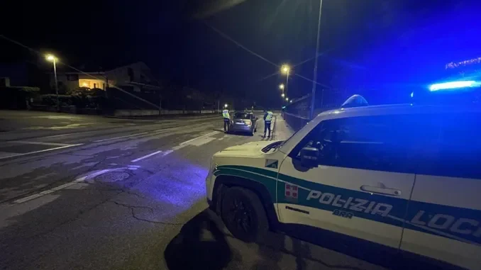 Danneggia due auto in sosta a Bra: quarantenne denunciata per guida in stato di ebbrezza  