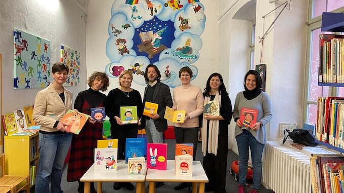 La Biblioteca civica di Alba ha donato libri per la prima infanzia ai servizi  dell&rsquo;Asl Cn2