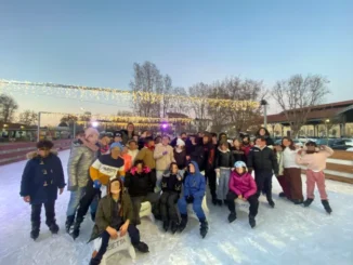 A Bra la Scuola di quartiere passa un pomeriggio speciale sulla pista di pattinaggio 1