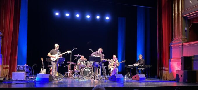 Al teatro Baretti di Mondovì arrivano i Mistral e suonano per AIL