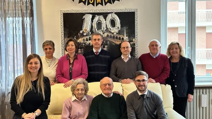 Il sindaco di Alba visita il neo centenario Carlo Dellatorre