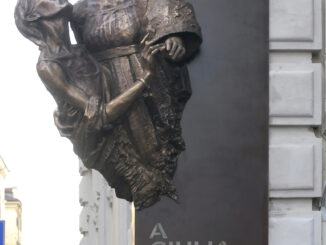 A Torino una statua bronzea per Giul