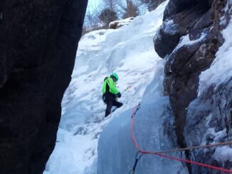 Bloccata su una cascata di ghiaccio, salvata dal Soccorso Alpino