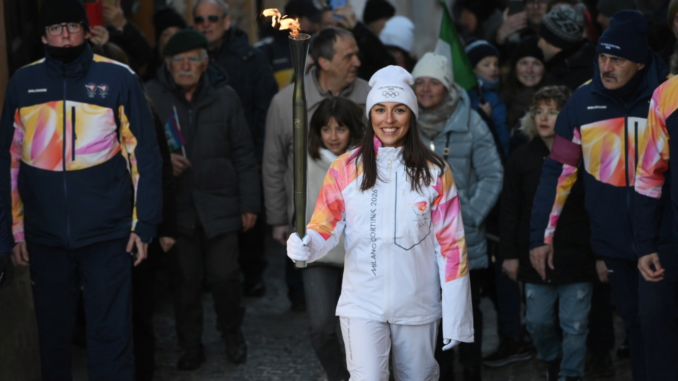 Il viaggio della fiamma / Anche La Morra illuminata dal fuoco che &egrave; simbolo dei Giochi 11