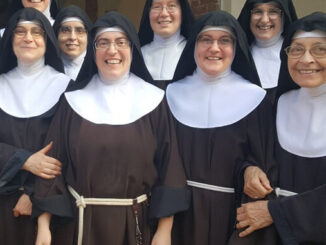 Gioia piena e lode: le Clarisse di Bra aprono il 2026 nella preghiera