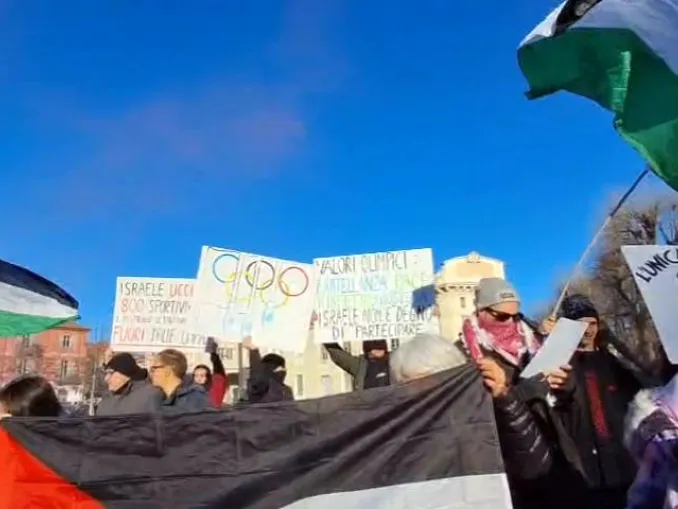 Passaggio della fiaccola olimpica: le proteste pro Palestina e contro la presenza di Israele 6