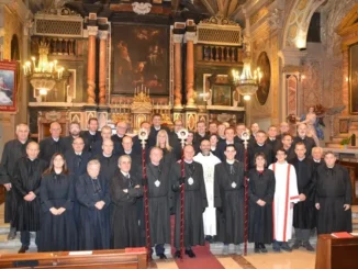 Epifania di tradizione e solidarietà: i Battuti neri investono i nuovi rettori 1