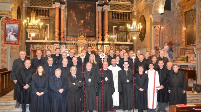 Epifania di tradizione e solidarietà: i Battuti neri investono i nuovi rettori