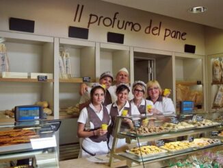 Dopo trent’anni il panettiere di Santo Stefano Belbo Enzo Scarsi si è ritirato