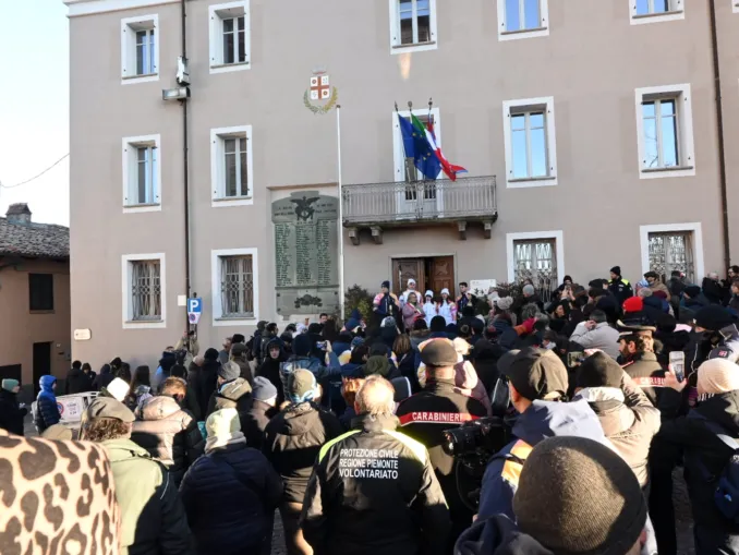 Il viaggio della fiamma / Anche La Morra illuminata dal fuoco simbolo dei Giochi 1