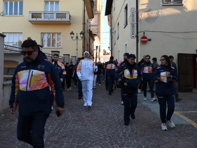 Il viaggio della fiamma / Anche La Morra illuminata dal fuoco che è simbolo dei Giochi 8