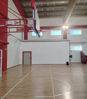 La nuova palestra non va bene per giocare a basket