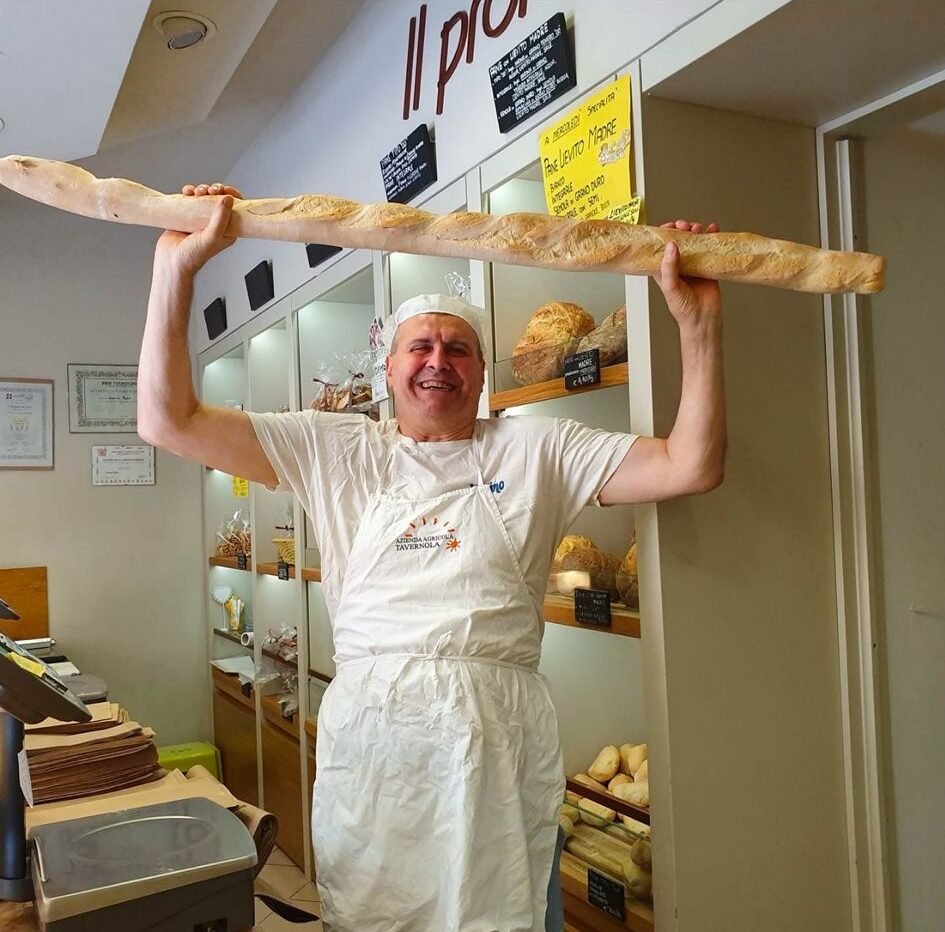 Dopo trent’anni il panettiere di Santo Stefano Belbo Enzo Scarsi si è ritirato 1