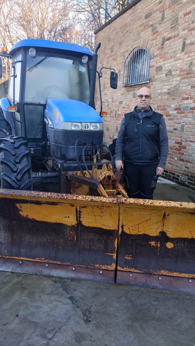 A Castellinaldo il sindaco ha ripulito le strade dalla neve 2