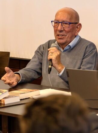 Giuseppe Braida, fondatore di Nutkao, presenta “Anna e il cioccolato” agli studenti di Alba Accademia Alberghiera 3