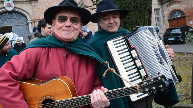 &Egrave; iniziato il Carlev&egrave; benefich della Famija alb&egrave;isa con le prime visite [FOTO] 1