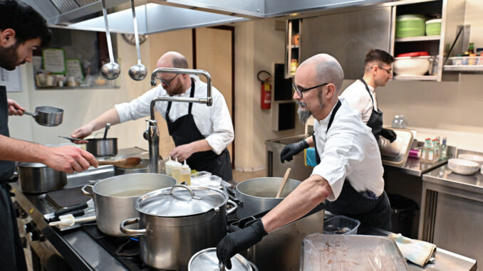 A cena con...Enrico Crippa alla Caritas di Alba [foto e video] 1