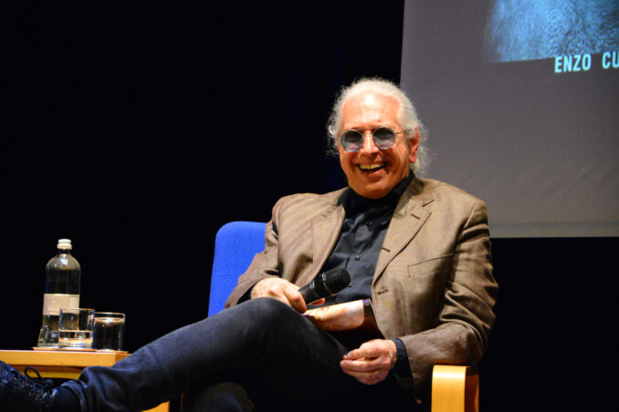 Alla mostra del Gruppo fotografico albese Guido Harari presenta il libro dedicato a Giacomelli