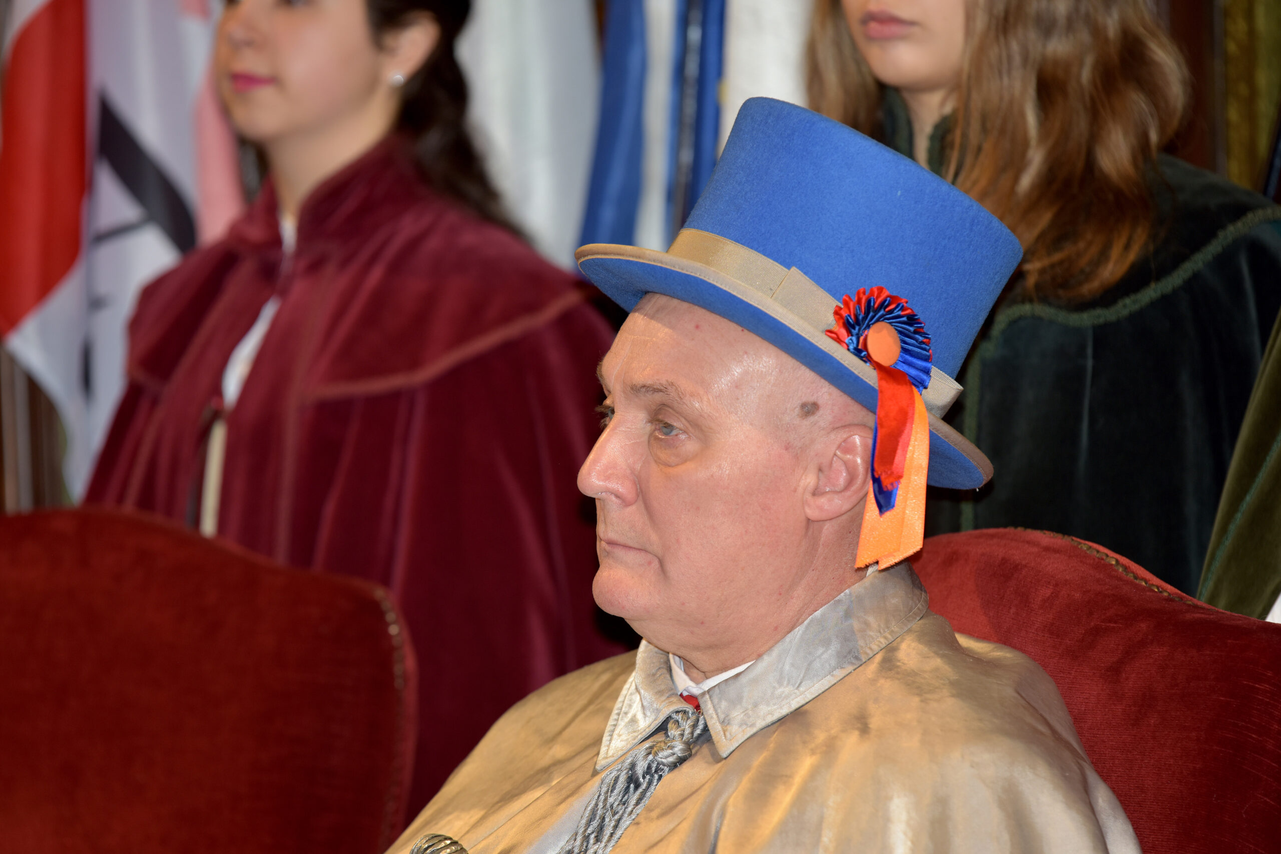 Le maschere della Famija Albeisa al sindaco: «Ma se a Vance interessa la Groenlandia, abbiamo paura per il San Domenico» <p data-wpview-marker=