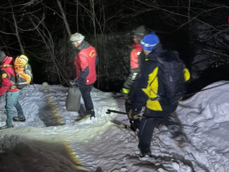 Bloccati nella neve verso il bivacco Scaredi