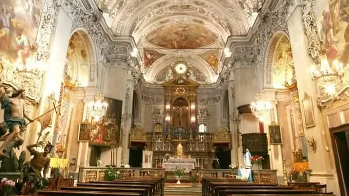 Quattrocento anni di Santissima Trinit&agrave; a Bra: stasera la conferenza su storia e costume dei Battuti bianchi