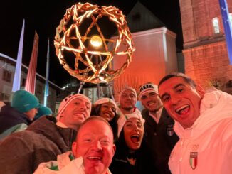 L'albese Nicola Drocco con gli azzurri a Cortina per l'apertura delle Olimpiadi