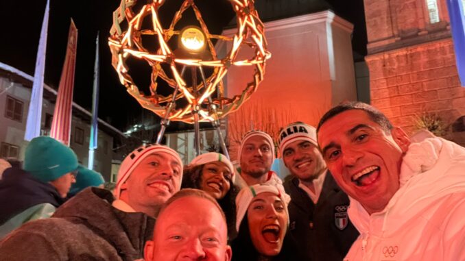 L'albese Nicola Drocco con gli azzurri a Cortina per l'apertura delle Olimpiadi