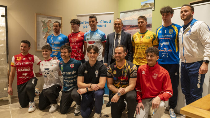 Pallapugno, la nuova stagione al via: presentati i campionati alla Cantina Terre del Barolo