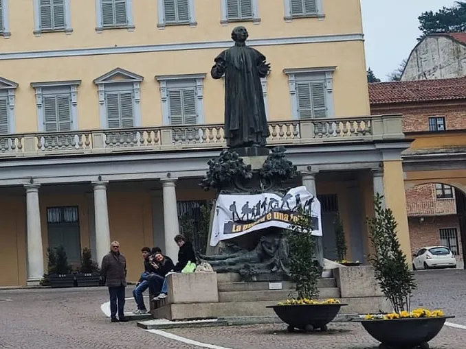 La guerra &egrave; una follia: venerd&igrave; 13 flash-mob per la pace a Bra 1