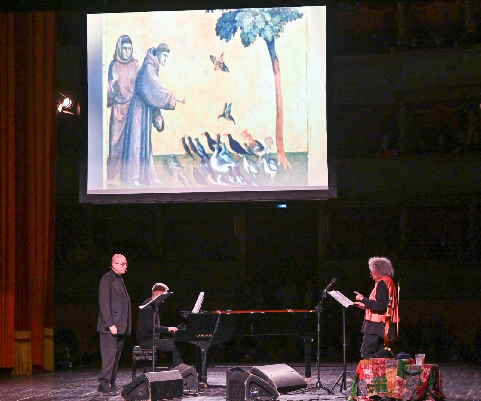 Il Francesco di Cazzullo e Branduardi incanta Alba [foto e video] 3