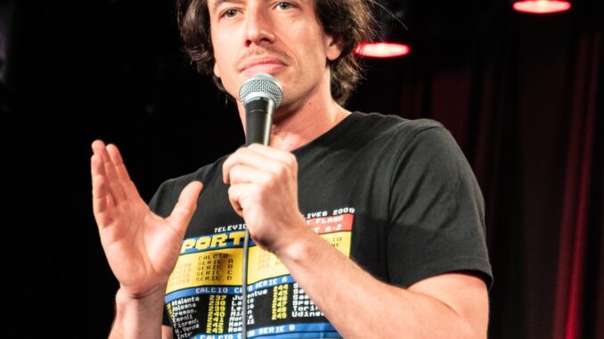 Alba / Dömestica ospiterà la stand-up di Spreafico