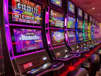 Giocava a video poker con i soldi dell&rsquo;amica, roerina al banco degli imputati