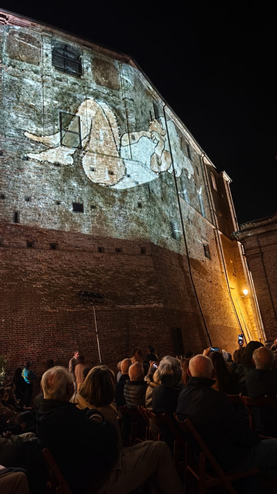 Roddi: “Just Open Your Eyes” accende il castello con Lilith 1