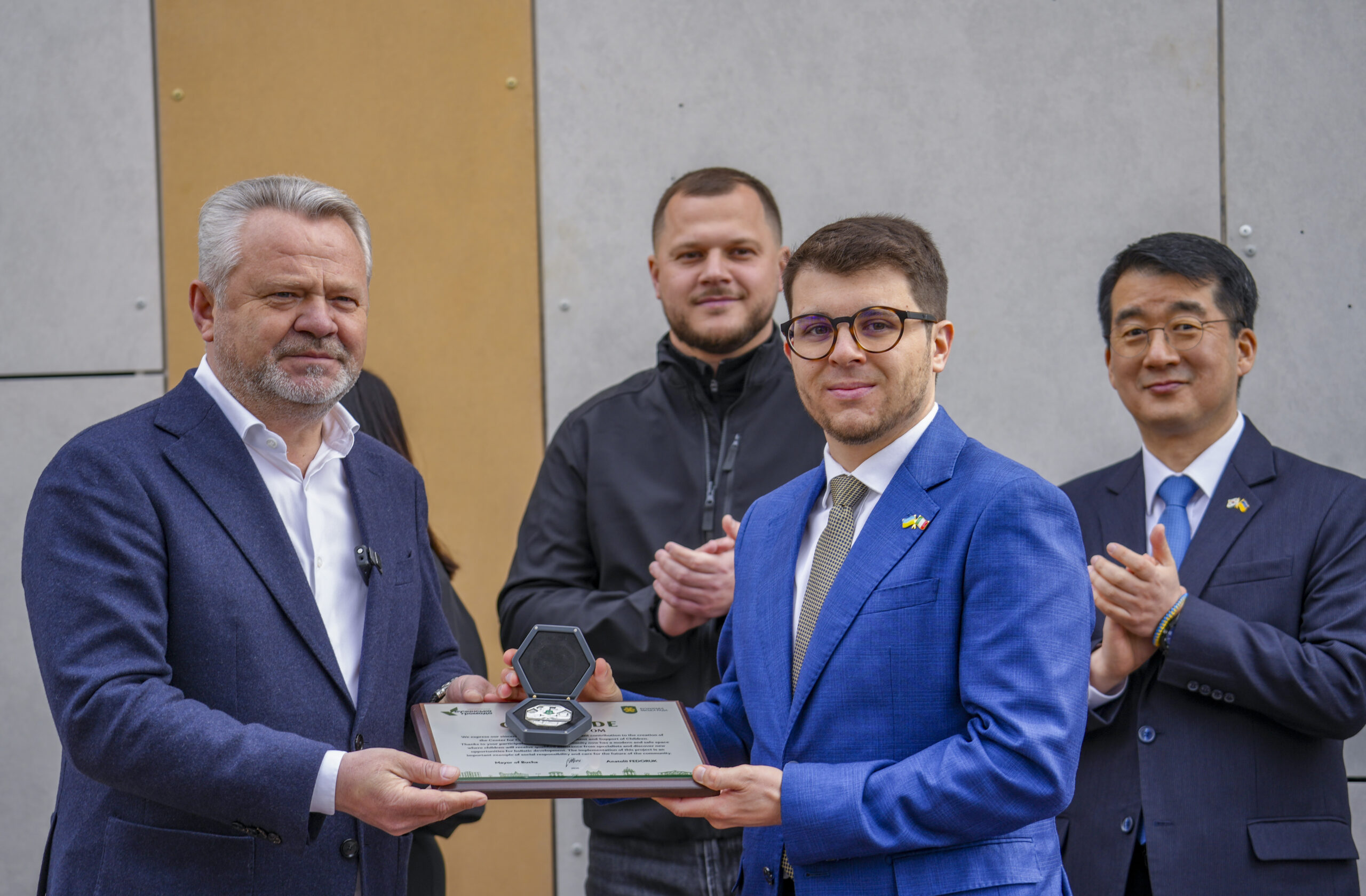 Il Comitato Razom ce l'ha fatta: a Bucha &egrave; stato inaugurato il centro costruito grazie alla raccolta fondi in Langhe e Roero <p data-wpview-marker=