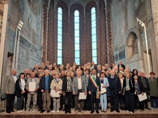 Alba celebra le nozze d’oro: 60 coppie festeggiano i 50 anni di matrimonio in Comune