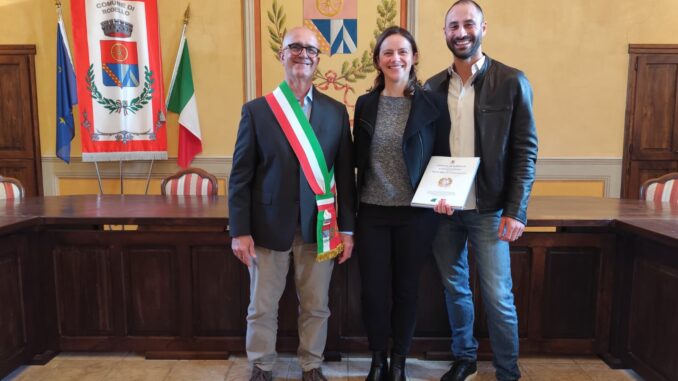 Rodello 7Ha giurato sulla Costituzione: Monique &egrave; cittadina italiana