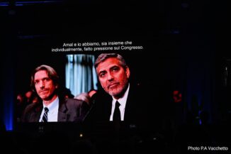 George Clooney a Cuneo: «Ragazzi, difendete la verità, aiutate i più deboli e non vivete nel rimpianto» 2