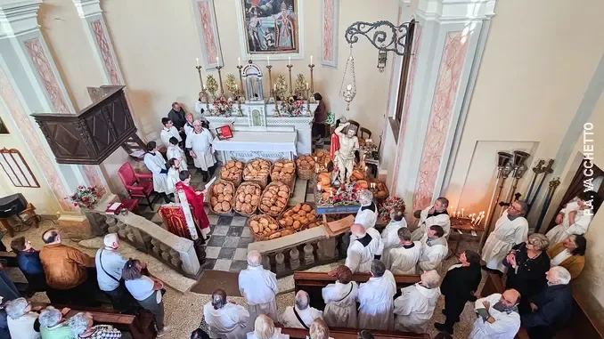 Festa dei micun a Belvedere Langhe, benedette seicento pagnotte